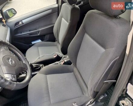 Черный Опель Астра, объемом двигателя 1.3 л и пробегом 268 тыс. км за 4550 $, фото 10 на Automoto.ua