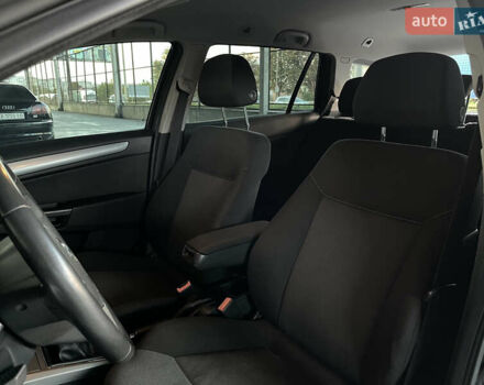 Черный Опель Астра, объемом двигателя 1.6 л и пробегом 207 тыс. км за 4999 $, фото 20 на Automoto.ua