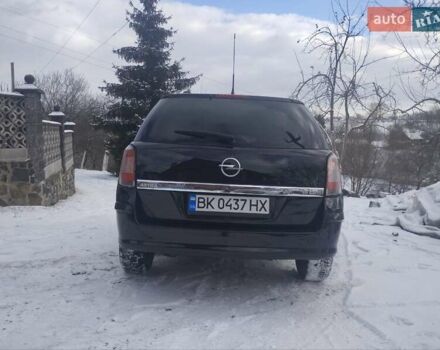 Черный Опель Астра, объемом двигателя 1.9 л и пробегом 236 тыс. км за 4700 $, фото 8 на Automoto.ua