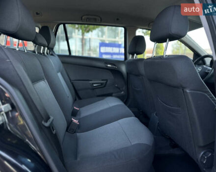 Черный Опель Астра, объемом двигателя 1.6 л и пробегом 241 тыс. км за 5700 $, фото 41 на Automoto.ua