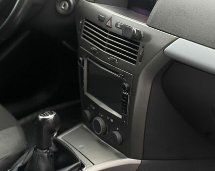 Чорний Опель Астра, об'ємом двигуна 1.9 л та пробігом 217 тис. км за 5250 $, фото 7 на Automoto.ua