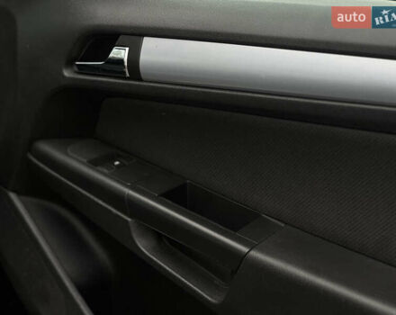 Чорний Опель Астра, об'ємом двигуна 1.91 л та пробігом 216 тис. км за 5250 $, фото 10 на Automoto.ua