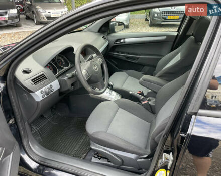 Черный Опель Астра, объемом двигателя 1.6 л и пробегом 203 тыс. км за 5200 $, фото 44 на Automoto.ua