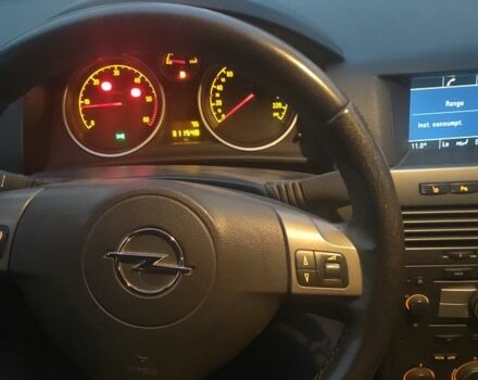 Черный Опель Астра, объемом двигателя 1.9 л и пробегом 311 тыс. км за 2930 $, фото 6 на Automoto.ua