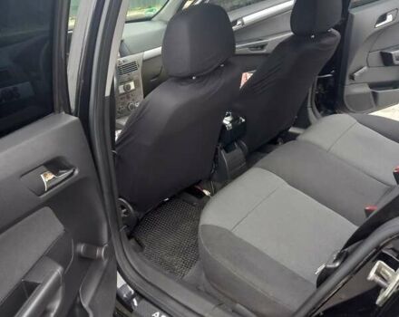 Опель Астра 2006 в Волочиске на Automoto.ua Черный Опель Астра, объемом двигателя 1.9 л и пробегом 260 тыс. км за 5200 $, фото 8 на Automoto.ua