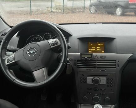 Чорний Опель Астра, об'ємом двигуна 1.6 л та пробігом 261 тис. км за 3999 $, фото 16 на Automoto.ua