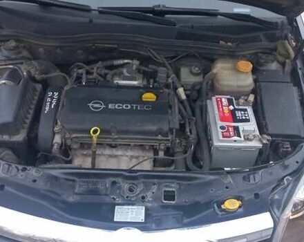 Черный Опель Астра, объемом двигателя 1.8 л и пробегом 260 тыс. км за 5200 $, фото 39 на Automoto.ua