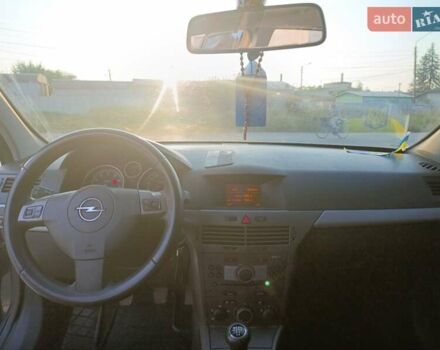 Черный Опель Астра, объемом двигателя 1.6 л и пробегом 230 тыс. км за 4300 $, фото 1 на Automoto.ua