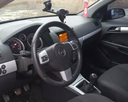 Черный Опель Астра, объемом двигателя 1.8 л и пробегом 260 тыс. км за 5200 $, фото 36 на Automoto.ua