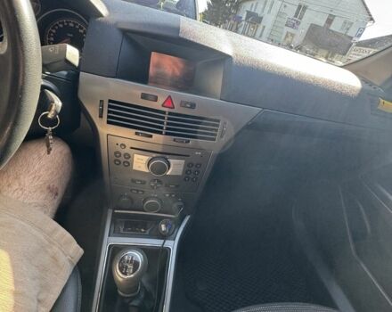Опель Астра 2006 в Дубровице на Automoto.ua Черный Опель Астра, объемом двигателя 1.7 л и пробегом 283 тыс. км за 4500 $, фото 8 на Automoto.ua
