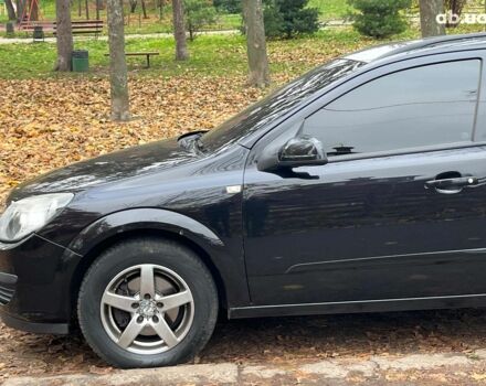 Черный Опель Астра, объемом двигателя 1.6 л и пробегом 340 тыс. км за 5140 $, фото 5 на Automoto.ua