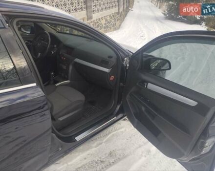 Черный Опель Астра, объемом двигателя 1.9 л и пробегом 236 тыс. км за 4700 $, фото 19 на Automoto.ua