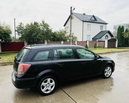 Черный Опель Астра, объемом двигателя 1.9 л и пробегом 300 тыс. км за 1750 $, фото 2 на Automoto.ua