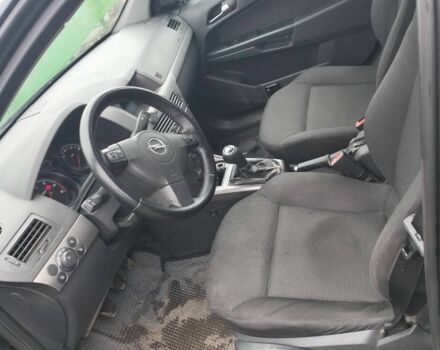 Черный Опель Астра, объемом двигателя 1.2 л и пробегом 300 тыс. км за 3800 $, фото 2 на Automoto.ua