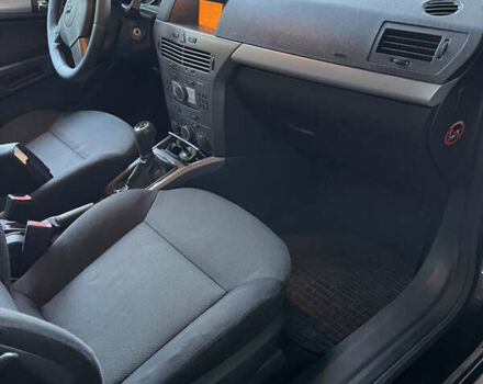 Чорний Опель Астра, об'ємом двигуна 1.6 л та пробігом 265 тис. км за 5200 $, фото 6 на Automoto.ua