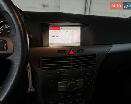 Черный Опель Астра, объемом двигателя 1.6 л и пробегом 207 тыс. км за 4999 $, фото 39 на Automoto.ua