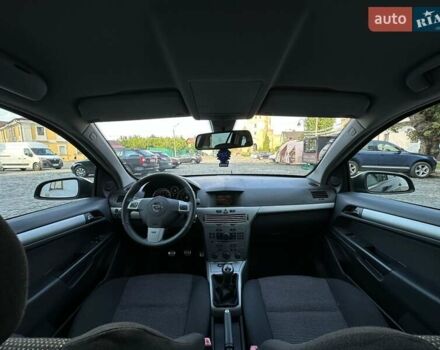 Черный Опель Астра, объемом двигателя 1.6 л и пробегом 196 тыс. км за 4850 $, фото 14 на Automoto.ua