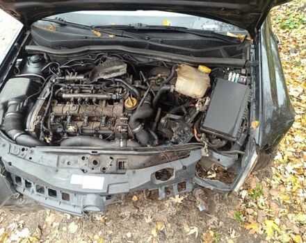 Черный Опель Астра, объемом двигателя 1.9 л и пробегом 240 тыс. км за 2600 $, фото 4 на Automoto.ua