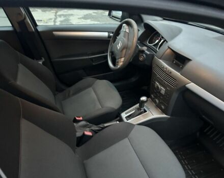 Черный Опель Астра, объемом двигателя 1.8 л и пробегом 197 тыс. км за 6500 $, фото 2 на Automoto.ua