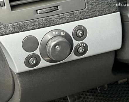 Черный Опель Астра, объемом двигателя 1.6 л и пробегом 340 тыс. км за 5140 $, фото 29 на Automoto.ua