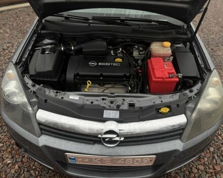 Чорний Опель Астра, об'ємом двигуна 1.6 л та пробігом 261 тис. км за 3999 $, фото 21 на Automoto.ua