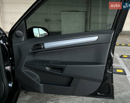 Черный Опель Астра, объемом двигателя 1.6 л и пробегом 207 тыс. км за 4999 $, фото 31 на Automoto.ua