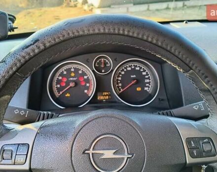 Черный Опель Астра, объемом двигателя 1.8 л и пробегом 245 тыс. км за 4900 $, фото 34 на Automoto.ua