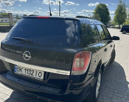 Черный Опель Астра, объемом двигателя 1.6 л и пробегом 280 тыс. км за 5100 $, фото 3 на Automoto.ua