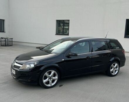 Черный Опель Астра, объемом двигателя 1.9 л и пробегом 270 тыс. км за 5200 $, фото 1 на Automoto.ua