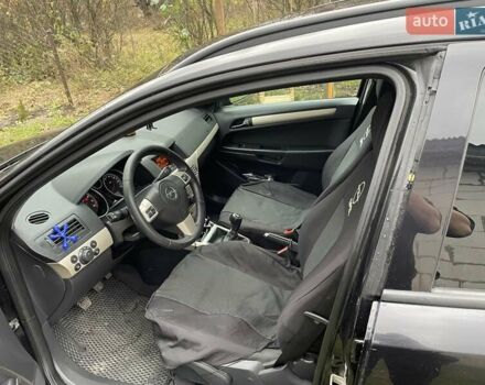 Черный Опель Астра, объемом двигателя 1.6 л и пробегом 272 тыс. км за 5100 $, фото 11 на Automoto.ua