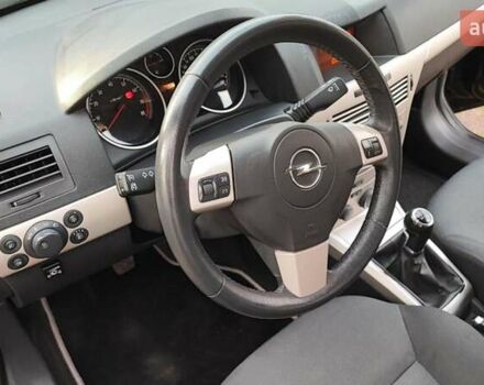 Черный Опель Астра, объемом двигателя 1.82 л и пробегом 204 тыс. км за 5950 $, фото 8 на Automoto.ua