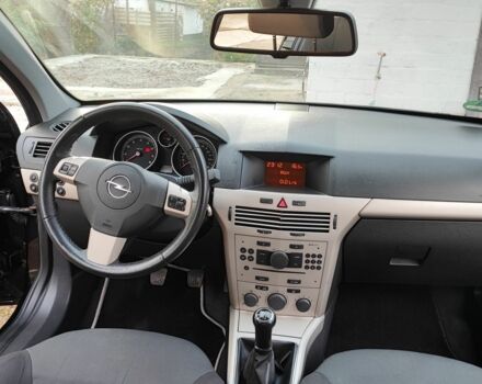 Чорний Опель Астра, об'ємом двигуна 1.8 л та пробігом 202 тис. км за 5500 $, фото 3 на Automoto.ua