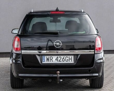 Черный Опель Астра, объемом двигателя 1.9 л и пробегом 300 тыс. км за 2650 $, фото 6 на Automoto.ua