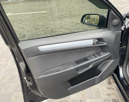 Чорний Опель Астра, об'ємом двигуна 1.25 л та пробігом 202 тис. км за 4500 $, фото 9 на Automoto.ua