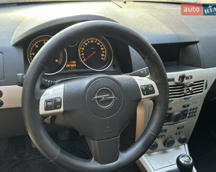 Чорний Опель Астра, об'ємом двигуна 1.3 л та пробігом 297 тис. км за 3999 $, фото 31 на Automoto.ua