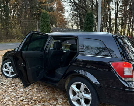 Черный Опель Астра, объемом двигателя 1.6 л и пробегом 310 тыс. км за 4000 $, фото 5 на Automoto.ua