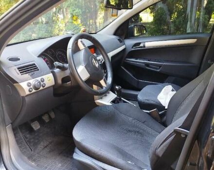 Черный Опель Астра, объемом двигателя 1.6 л и пробегом 228 тыс. км за 5800 $, фото 3 на Automoto.ua