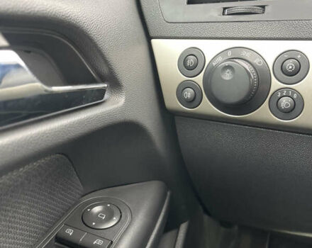 Черный Опель Астра, объемом двигателя 1.6 л и пробегом 239 тыс. км за 5350 $, фото 21 на Automoto.ua