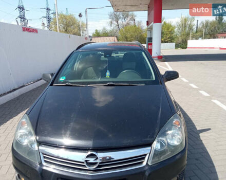 Черный Опель Астра, объемом двигателя 1.6 л и пробегом 250 тыс. км за 5500 $, фото 1 на Automoto.ua
