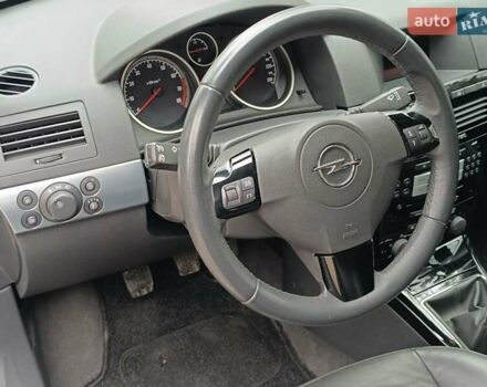 Черный Опель Астра, объемом двигателя 1.8 л и пробегом 238 тыс. км за 6050 $, фото 23 на Automoto.ua
