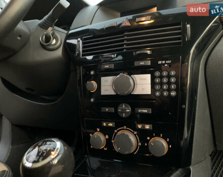 Черный Опель Астра, объемом двигателя 1.91 л и пробегом 286 тыс. км за 5550 $, фото 74 на Automoto.ua