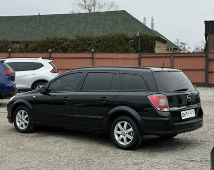 Черный Опель Астра, объемом двигателя 1.7 л и пробегом 230 тыс. км за 4800 $, фото 1 на Automoto.ua