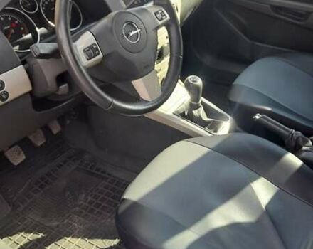 Чорний Опель Астра, об'ємом двигуна 1.6 л та пробігом 207 тис. км за 5400 $, фото 5 на Automoto.ua