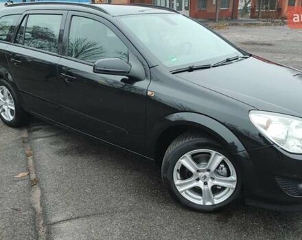 Черный Опель Астра, объемом двигателя 1.82 л и пробегом 204 тыс. км за 5950 $, фото 5 на Automoto.ua