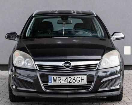Черный Опель Астра, объемом двигателя 1.9 л и пробегом 300 тыс. км за 2650 $, фото 2 на Automoto.ua