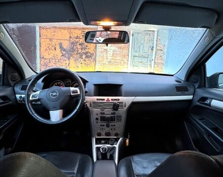 Черный Опель Астра, объемом двигателя 1.6 л и пробегом 278 тыс. км за 5700 $, фото 7 на Automoto.ua