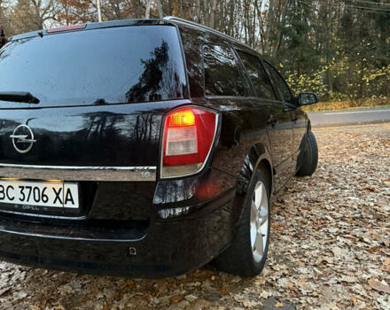 Черный Опель Астра, объемом двигателя 1.6 л и пробегом 310 тыс. км за 4000 $, фото 4 на Automoto.ua
