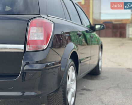 Черный Опель Астра, объемом двигателя 1.6 л и пробегом 239 тыс. км за 5350 $, фото 10 на Automoto.ua