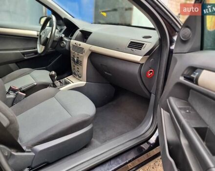 Опель Астра 2007 в Житомире на Automoto.ua Черный Опель Астра, объемом двигателя 1.9 л и пробегом 233 тыс. км за 4950 $, фото 38 на Automoto.ua