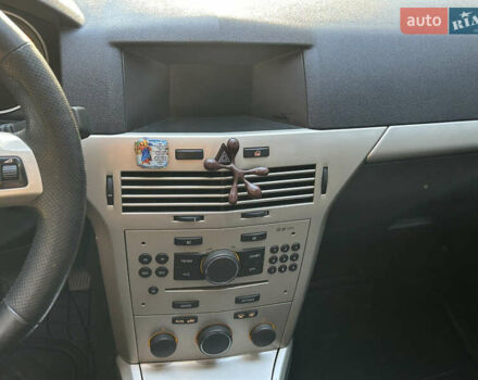 Чорний Опель Астра, об'ємом двигуна 1.3 л та пробігом 297 тис. км за 3999 $, фото 33 на Automoto.ua